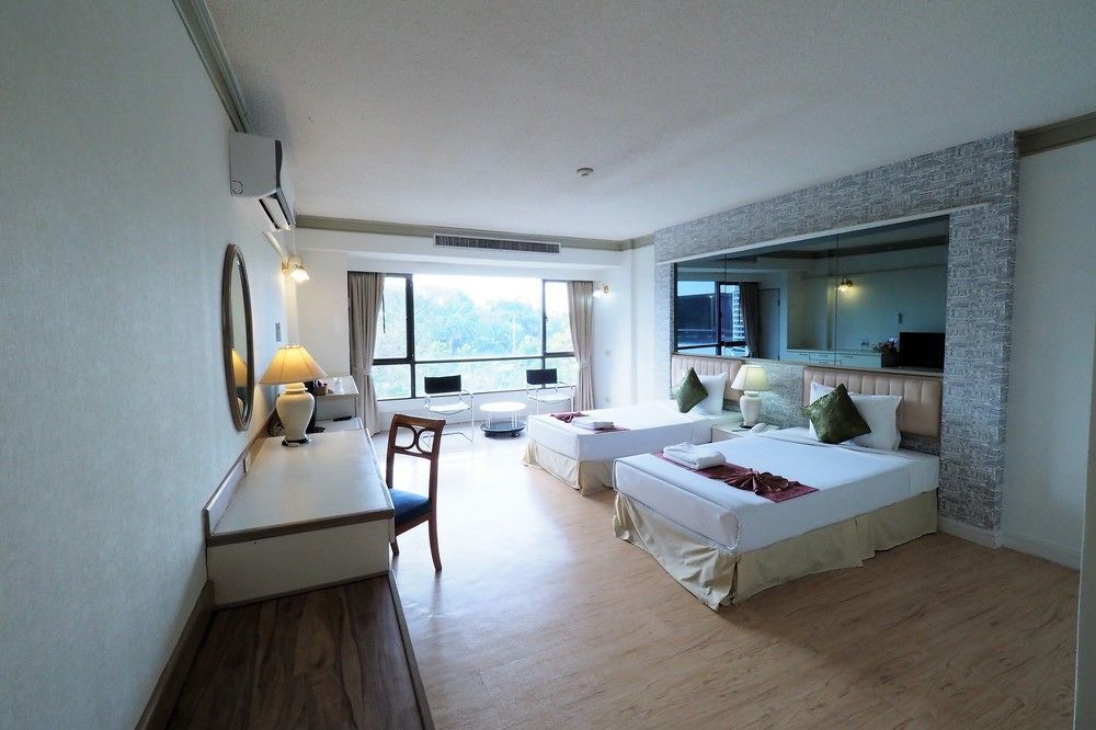 Royal Gems Golf Resort 3*
