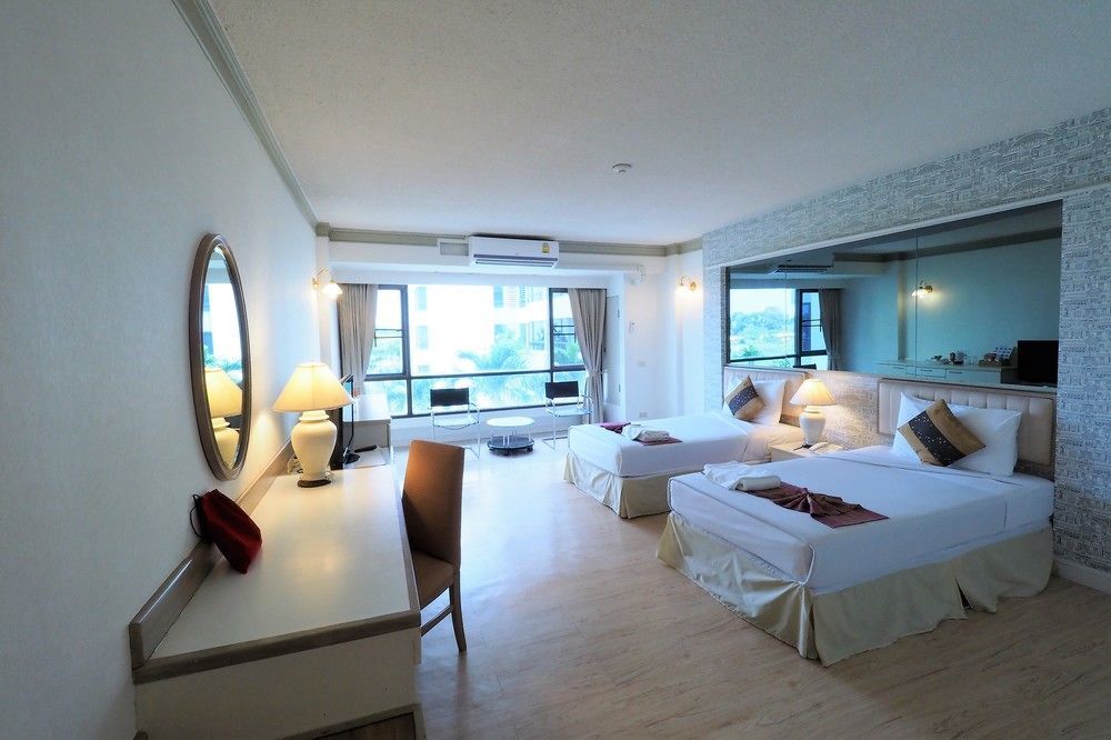 Royal Gems Golf Resort