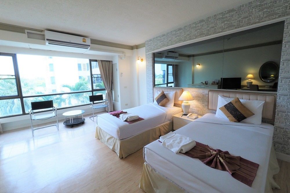 Royal Gems Golf Resort Nakhon Pathom