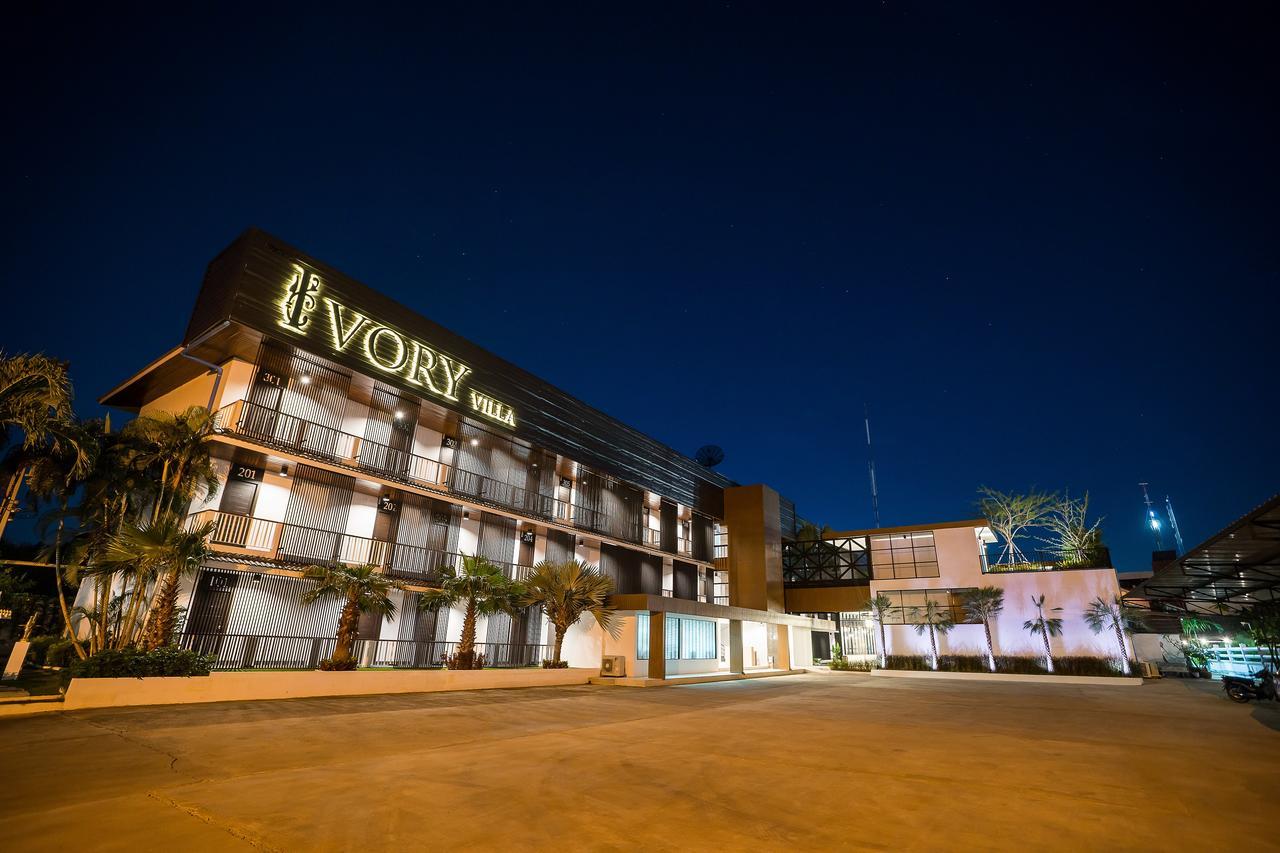 Ivory Bang Lamung