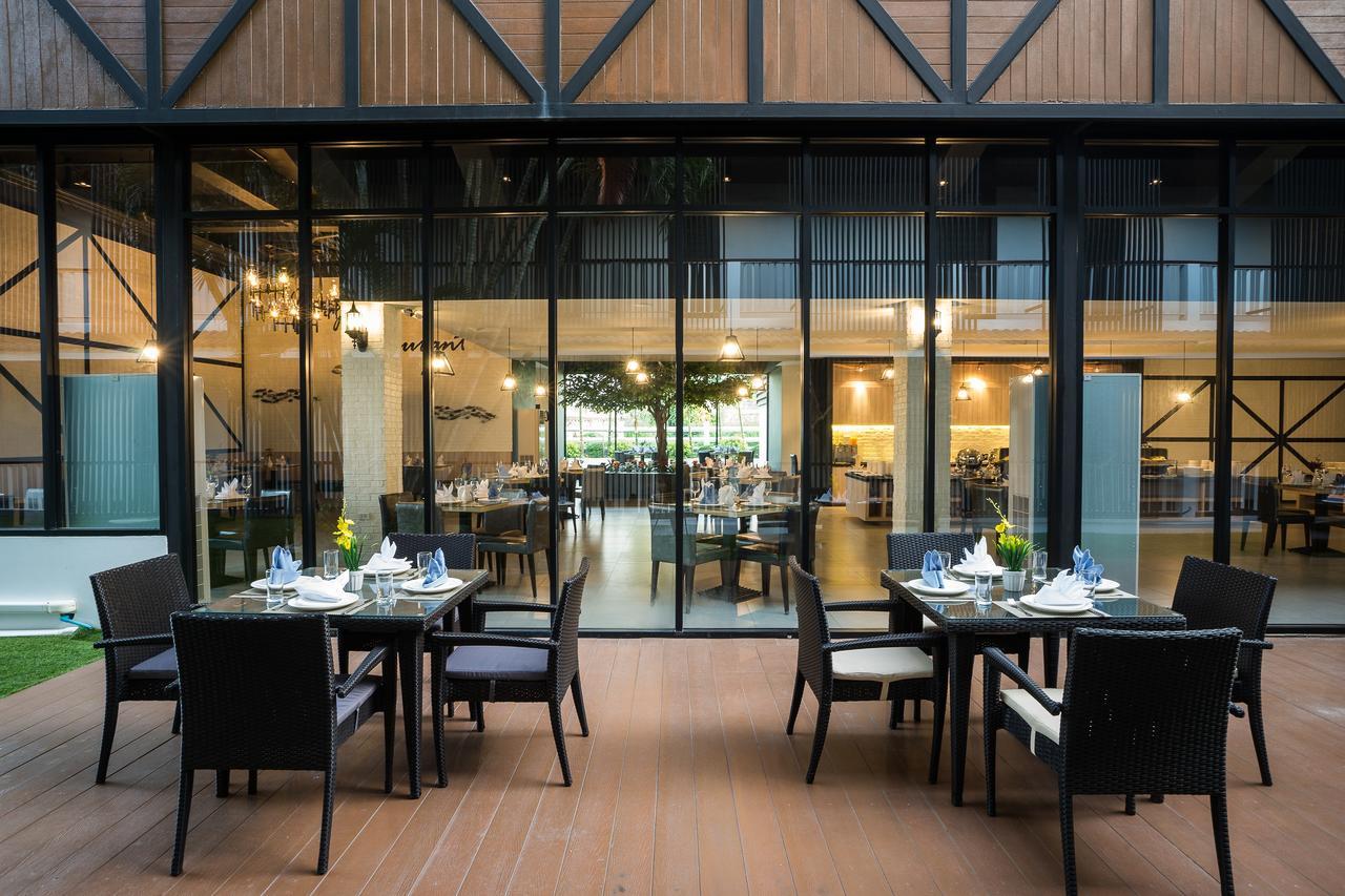 Ivory Hotel Bang Lamung