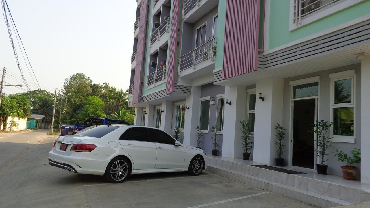 Siam Apple & Hotel