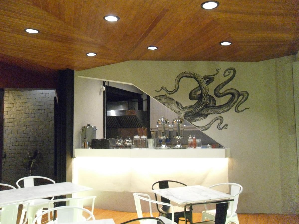 Hotel Sea Crest By