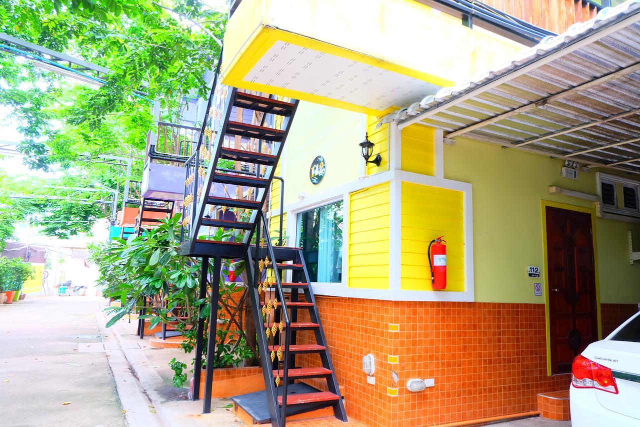 Rak Kun 2 2* Nakhon Sawan