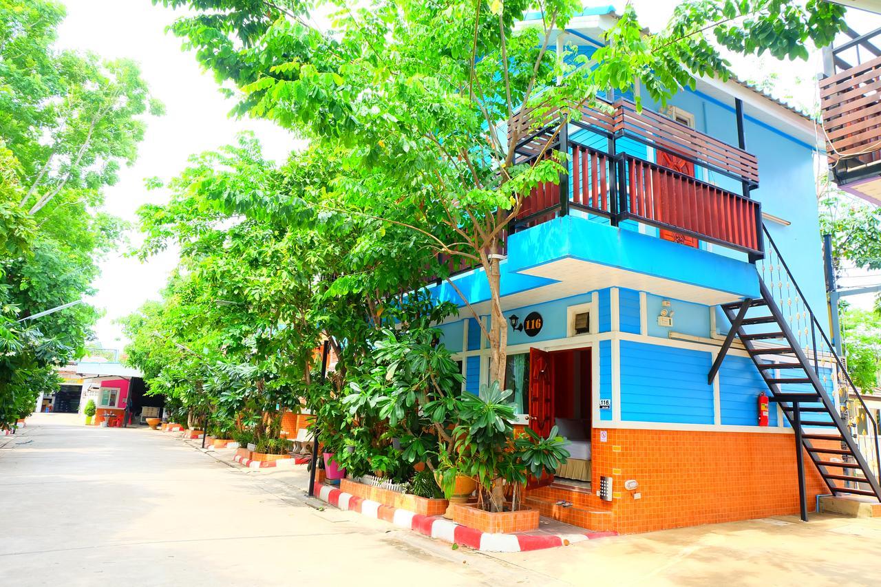 Rak Kun 2 2* Nakhon Sawan