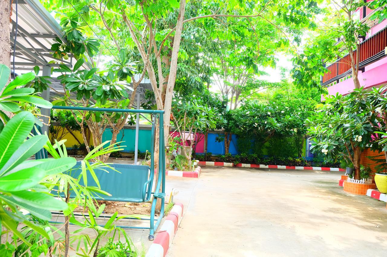Rak Kun 2 2* Nakhon Sawan