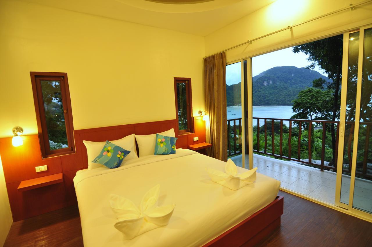 Sea View 2*