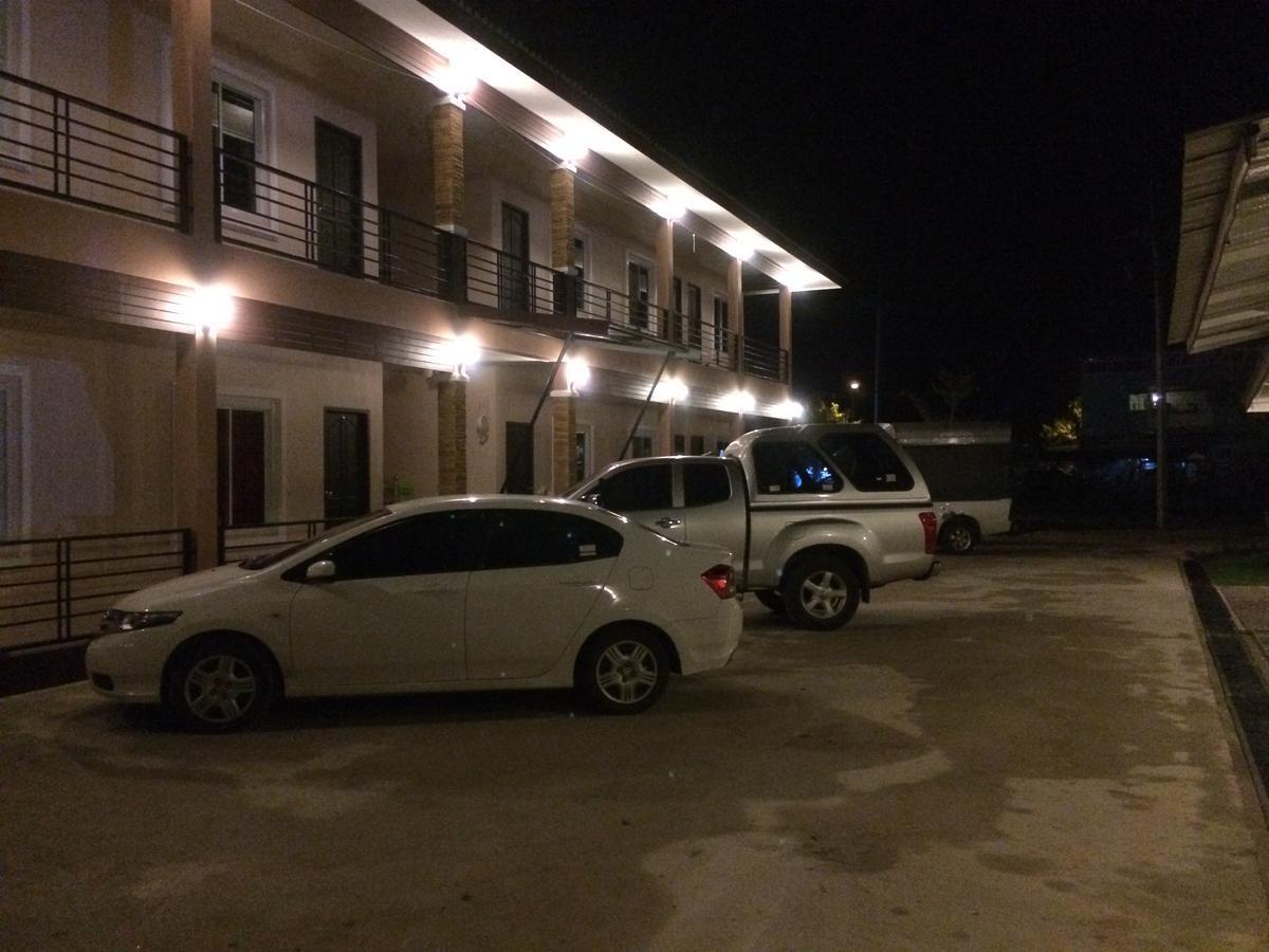 Economy hotel Thana Mae Sot