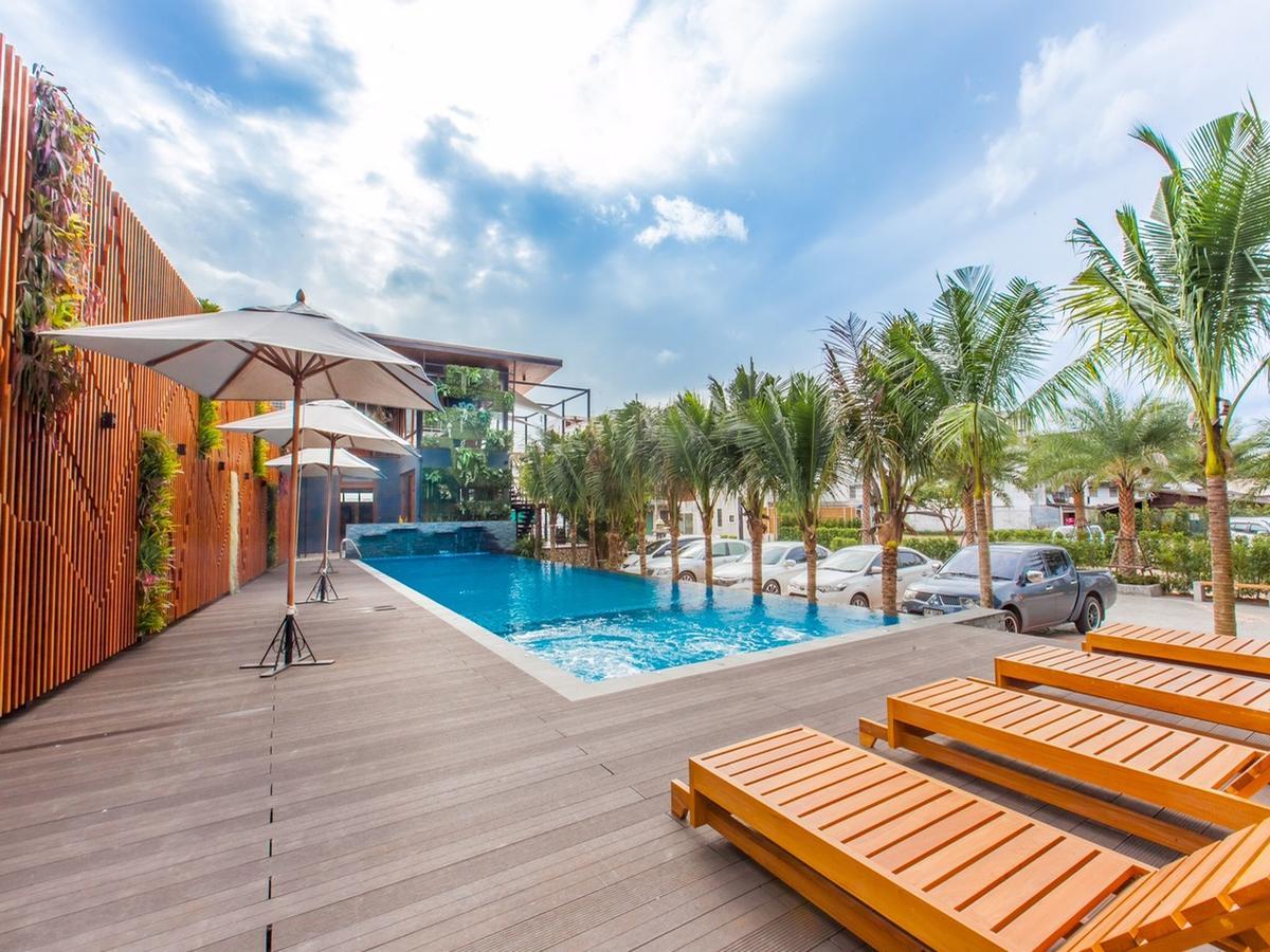 Loft Mania Boutique Hotel 4*