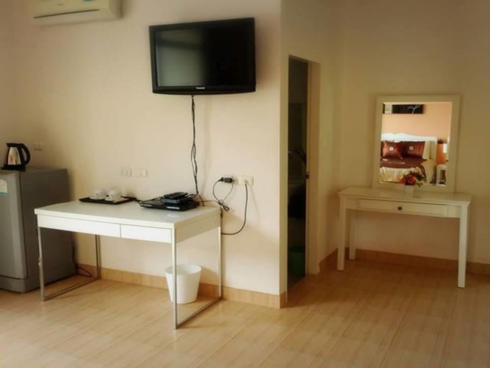 Tona Apartment *
