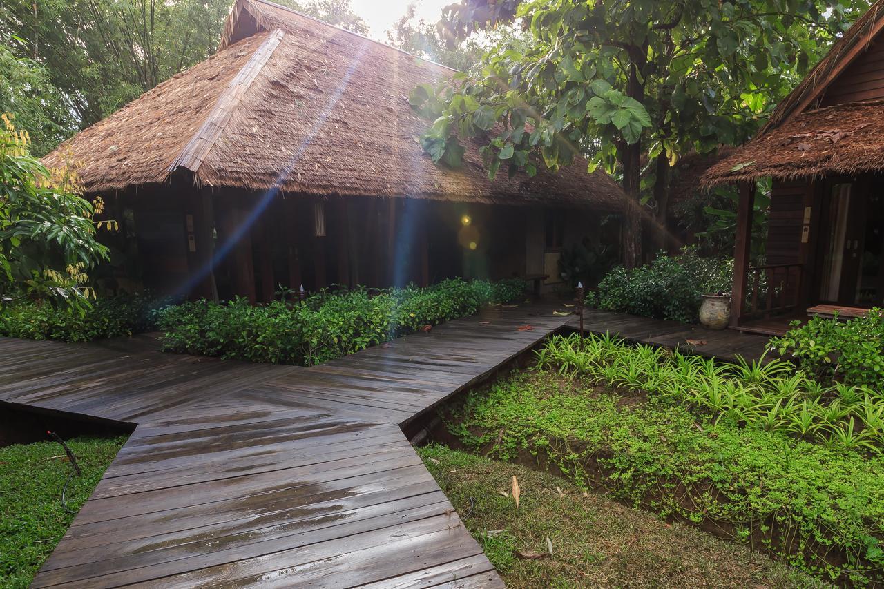 Azalea Village Resort Chiang Dao