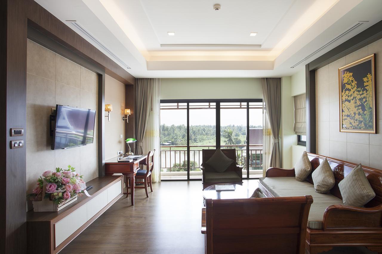 Rk Riverside & 4*
