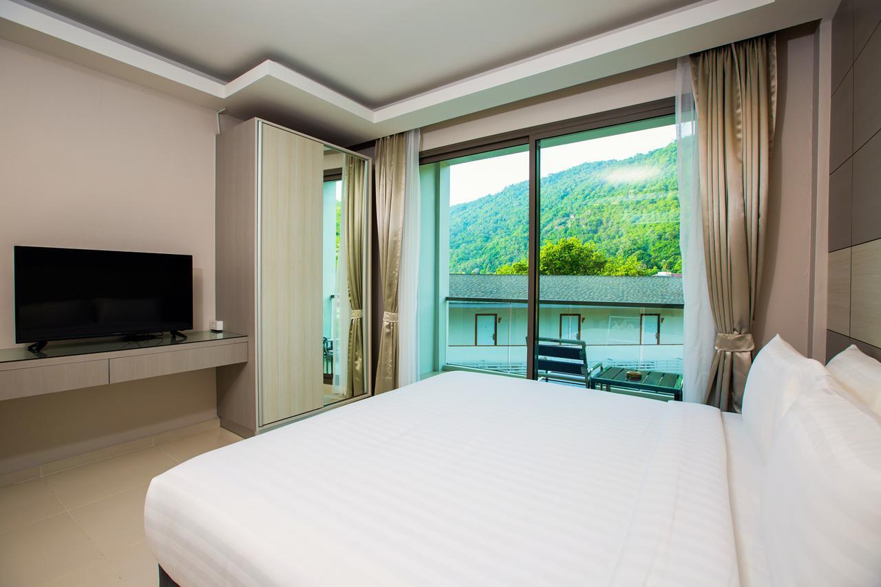 Sunset Beach Club & Spa 4*