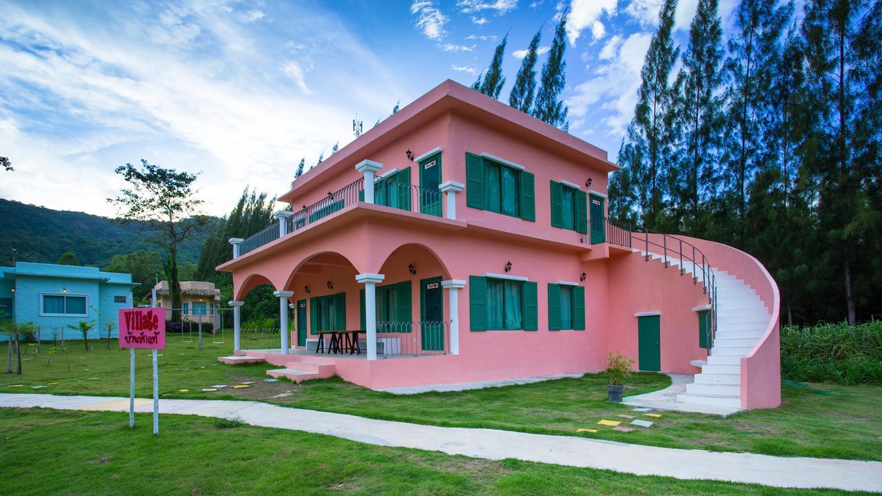 Rak Na Suan Pueng 3* Suan Phueng