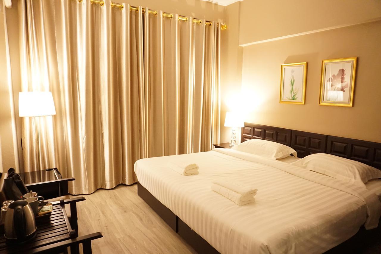 Taris Art 3* Phrae