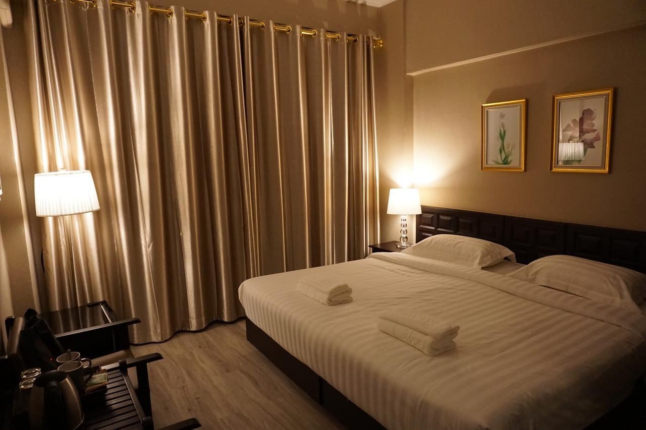 Taris Art Hotel 3*
