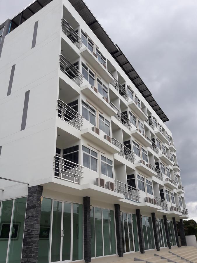 The Ztand By Airport Phuket 3*