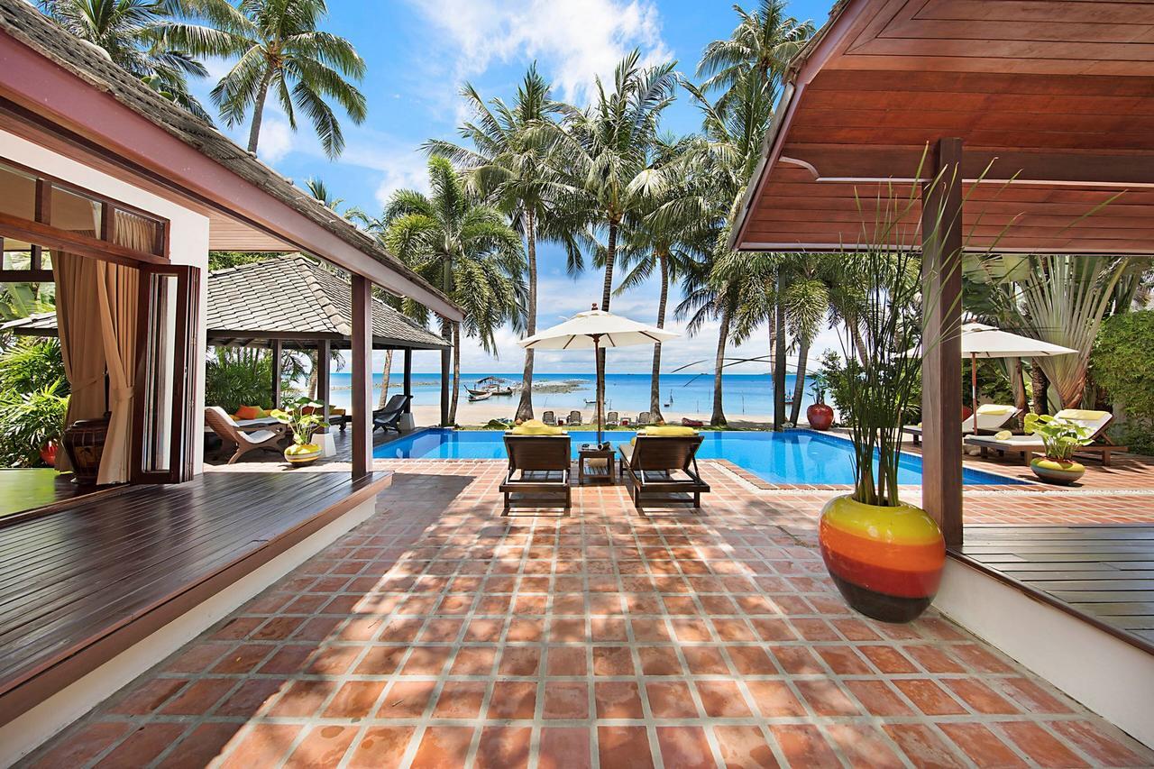 Villa Ban Laem Sor - Tropical Beachfront Retreat *