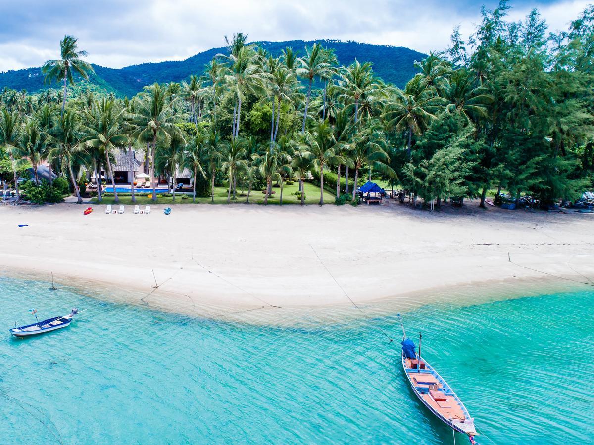 Ban Laem Sor - Tropical Beachfront Retreat Villa