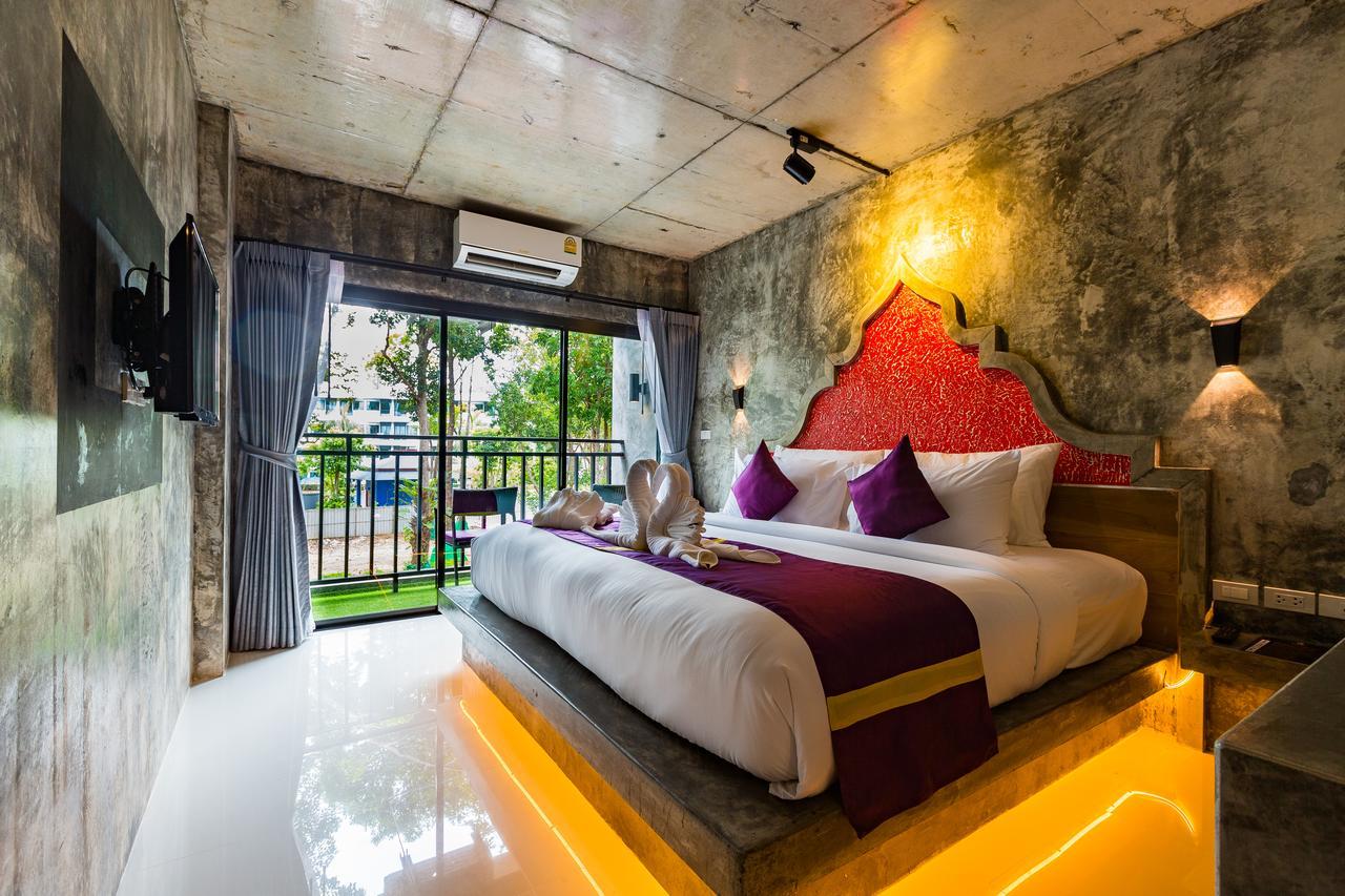 Maneetel Krabi Beachfront-sha Hotel 4*
