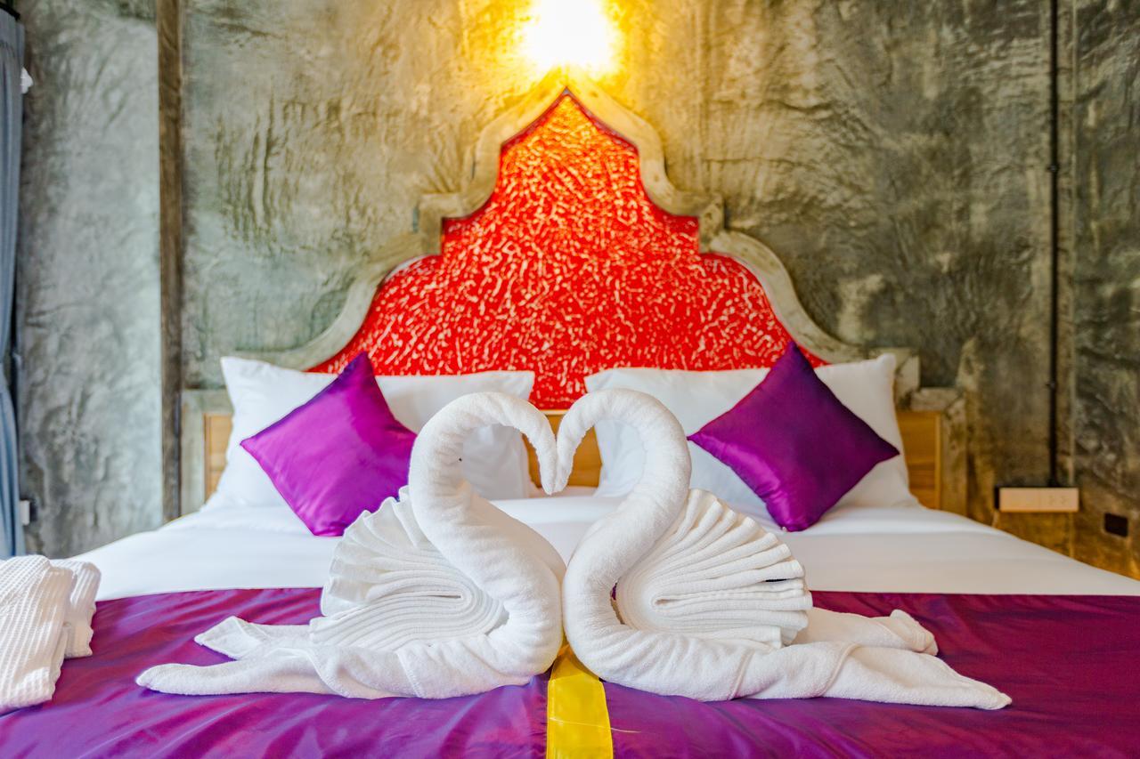 Hotel Maneetel Krabi Beachfront-sha 4*