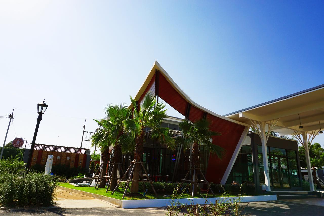 Saint Tropez Resort 2*