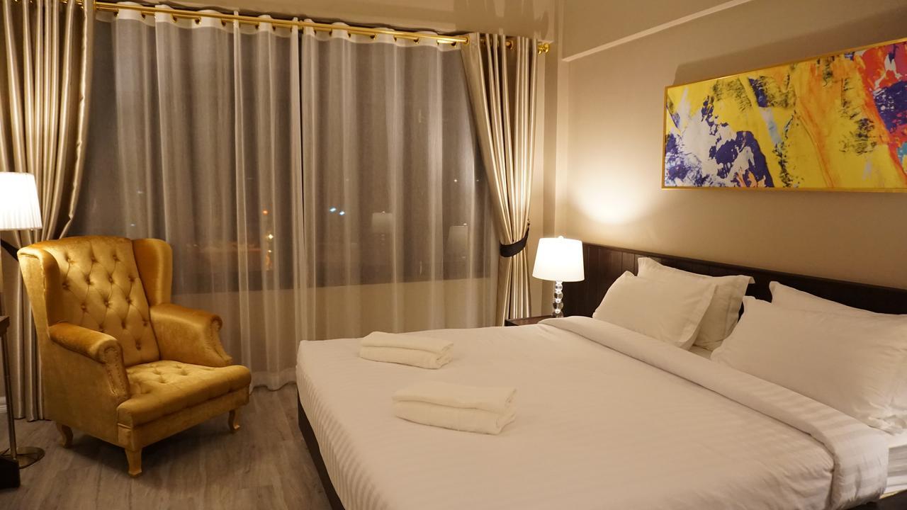Hotel Taris Art