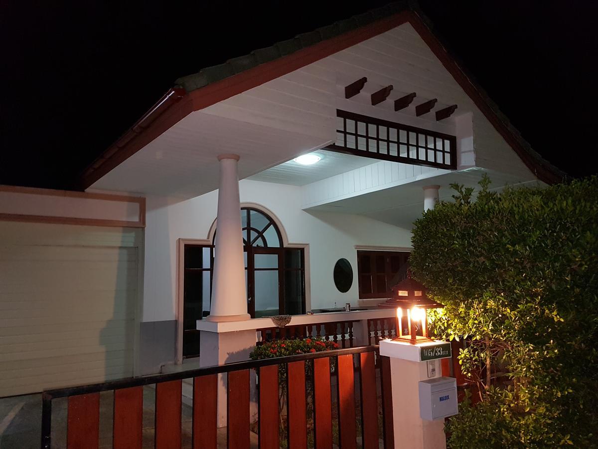 - Baan Dusit Pattaya Villa *