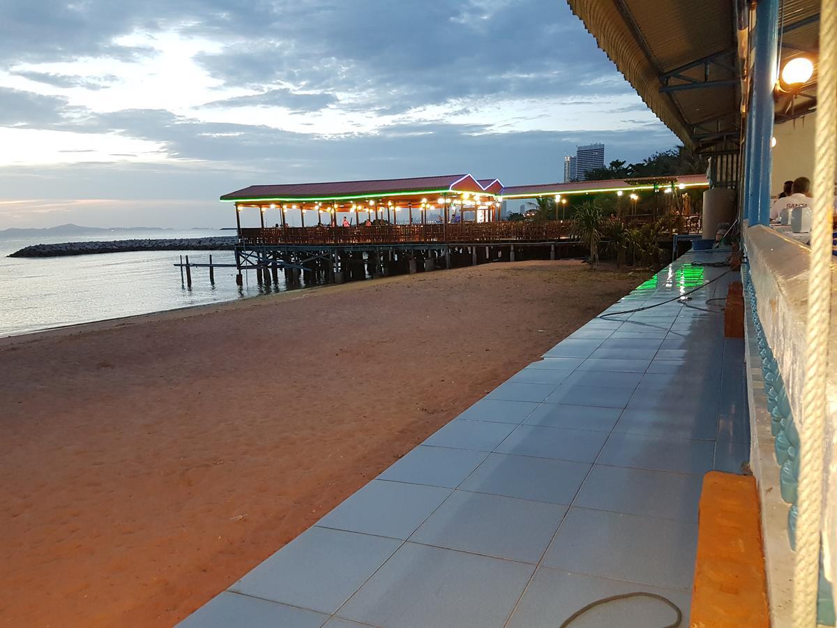 - Baan Dusit Pattaya Villa *