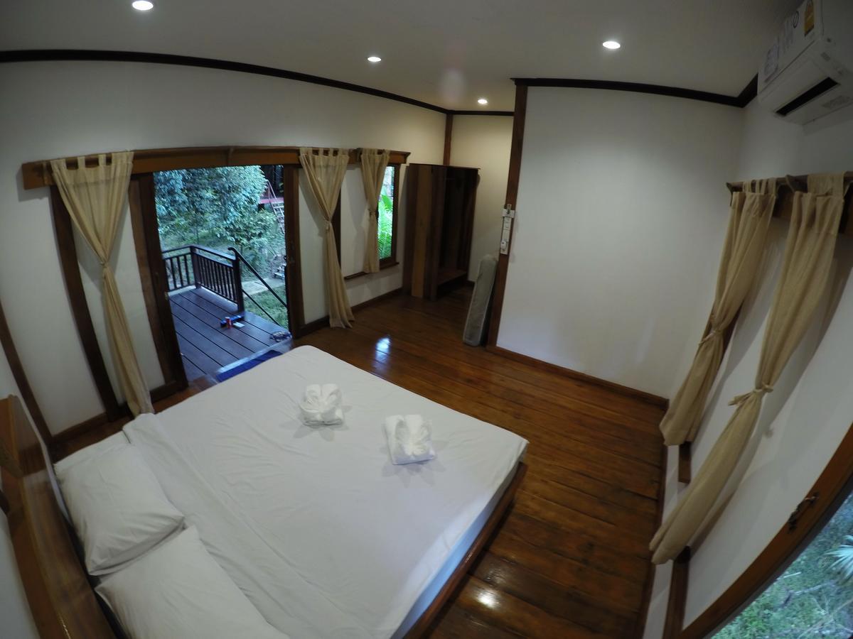 Baan Khaosok 2*