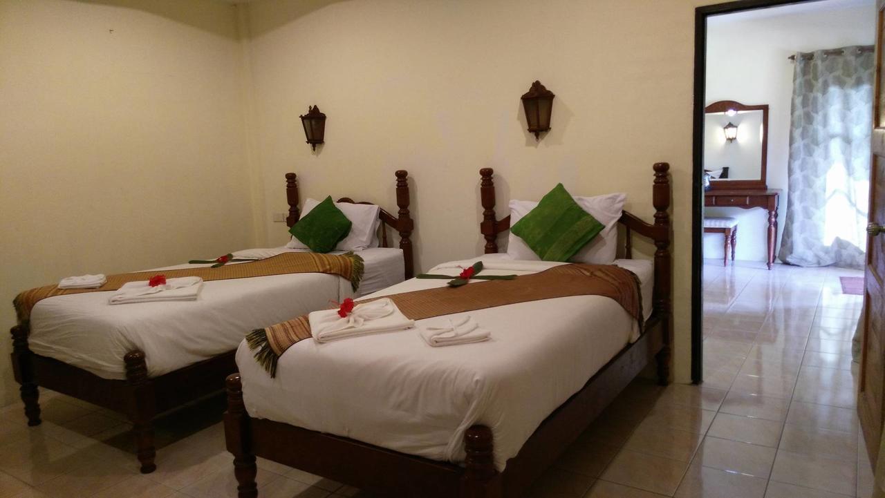 Euro Lanta White Rock Holiday park 3*
