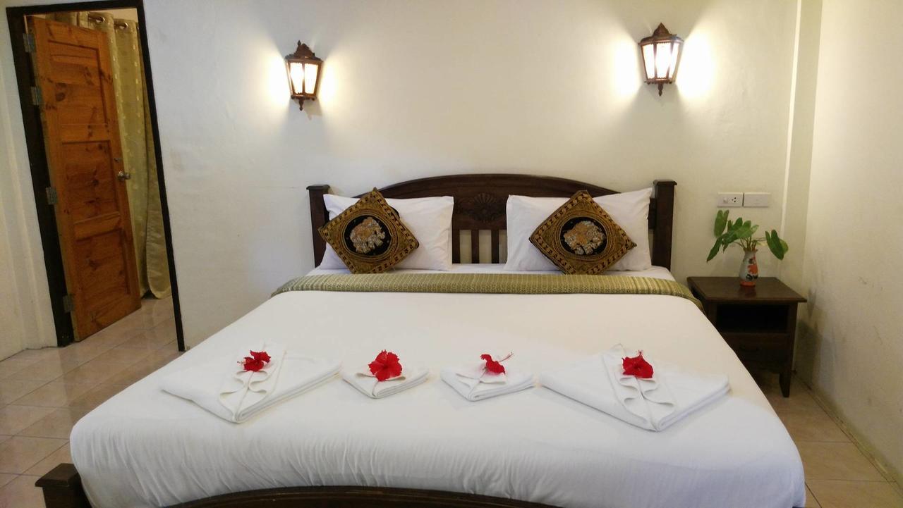 Euro Lanta White Rock Holiday park Koh Lanta