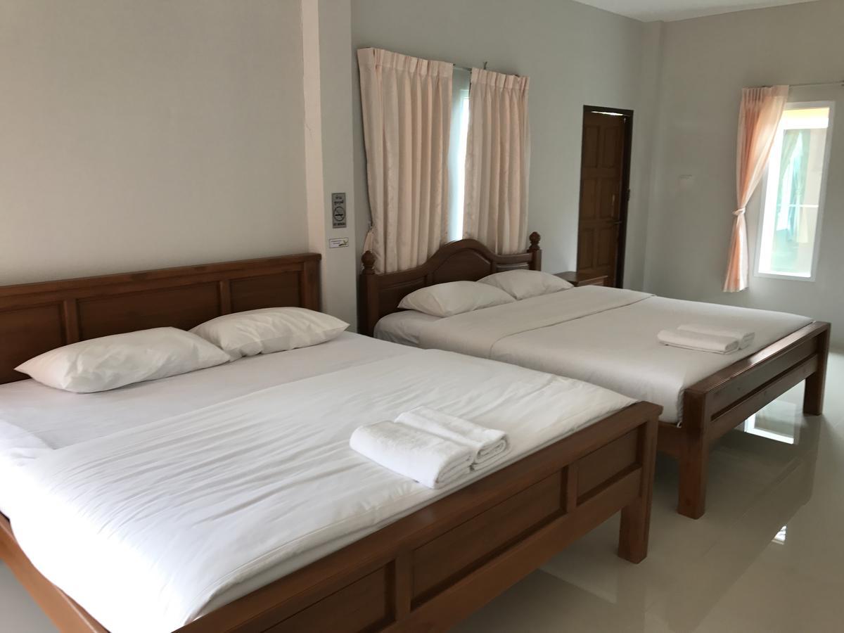 Guest house Farm Suk Pattaya 3*