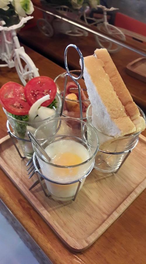 Sincere Bar And Bistro