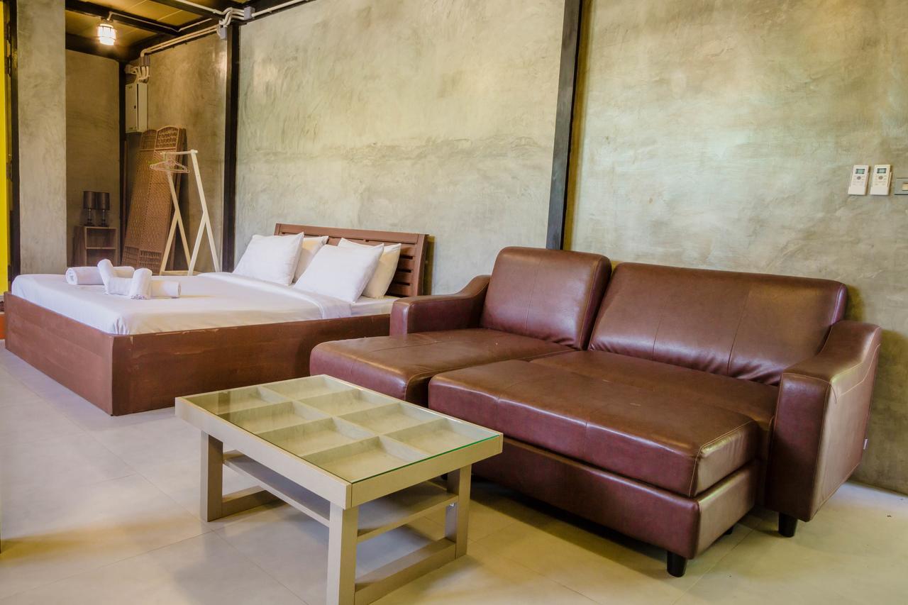 The Riverpool And 2* Kanchanaburi