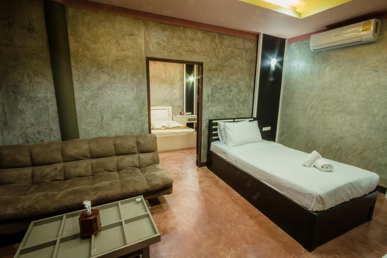 Resort The Riverpool And Kanchanaburi