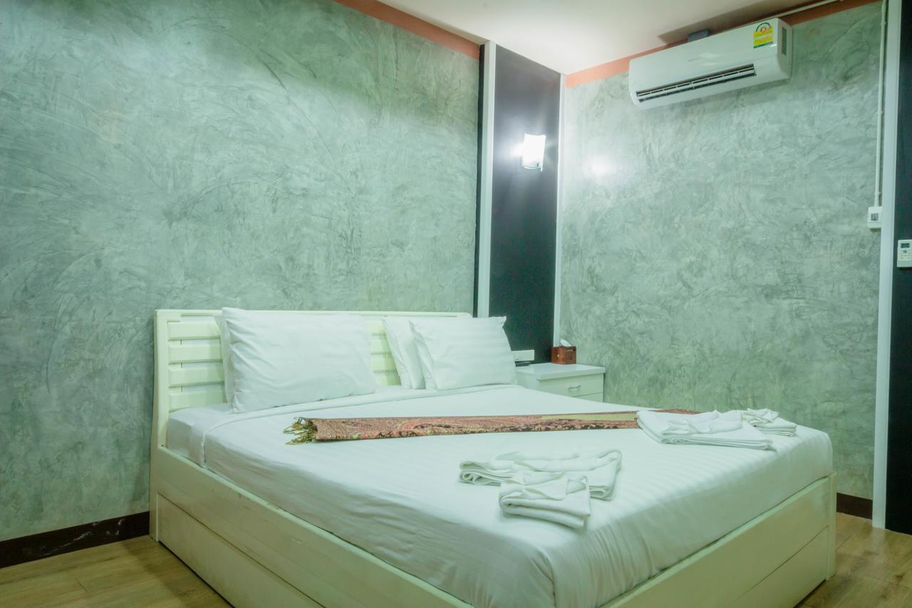 The Riverpool And 2* Kanchanaburi