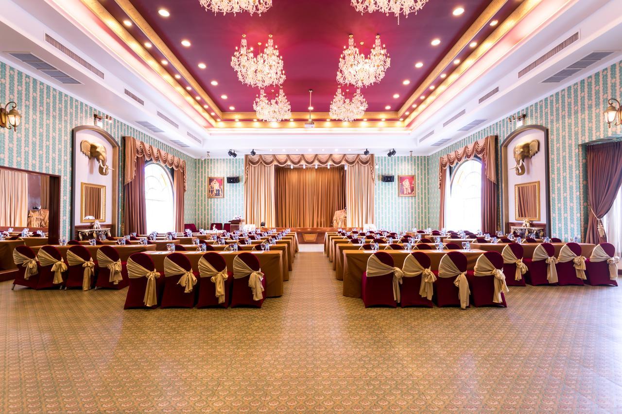 Hotel Erawan 4*