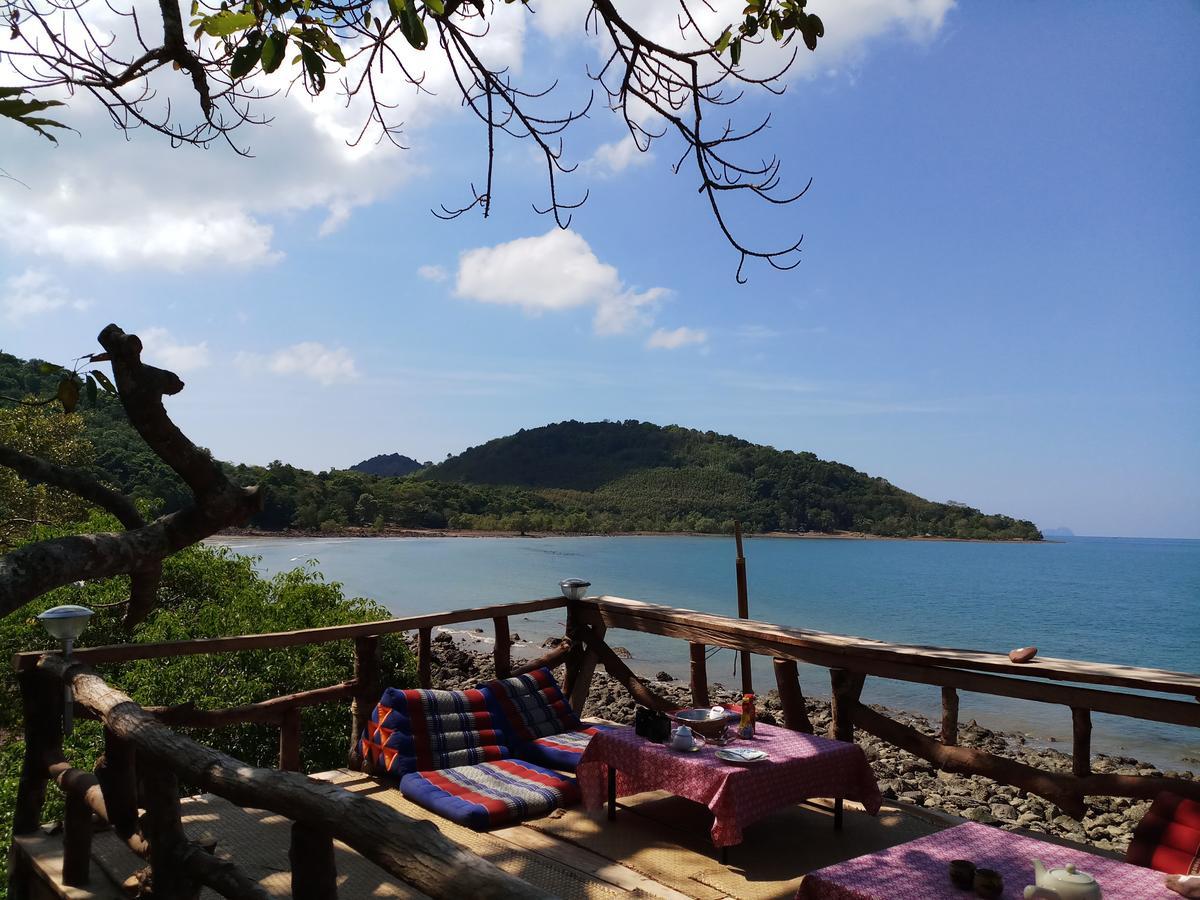 Rock View Terrace * Koh Jum