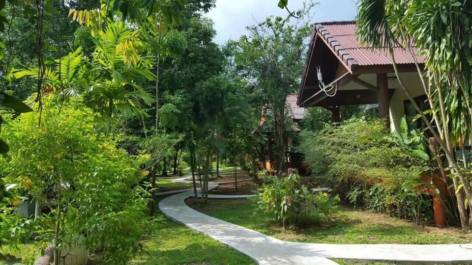 Baan Suan Resort 3*