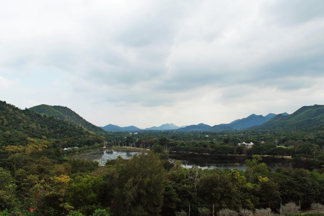Kaengkachan Hill Homestay *