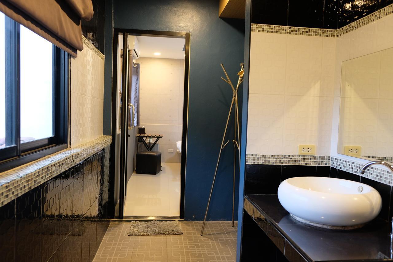 Royal Nine Hotel 3*