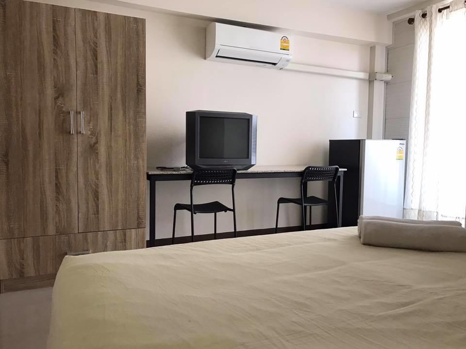 Sea Land View Guest house Si Racha