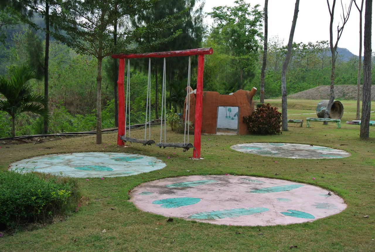 Baanraisooksangchan Resort 3*