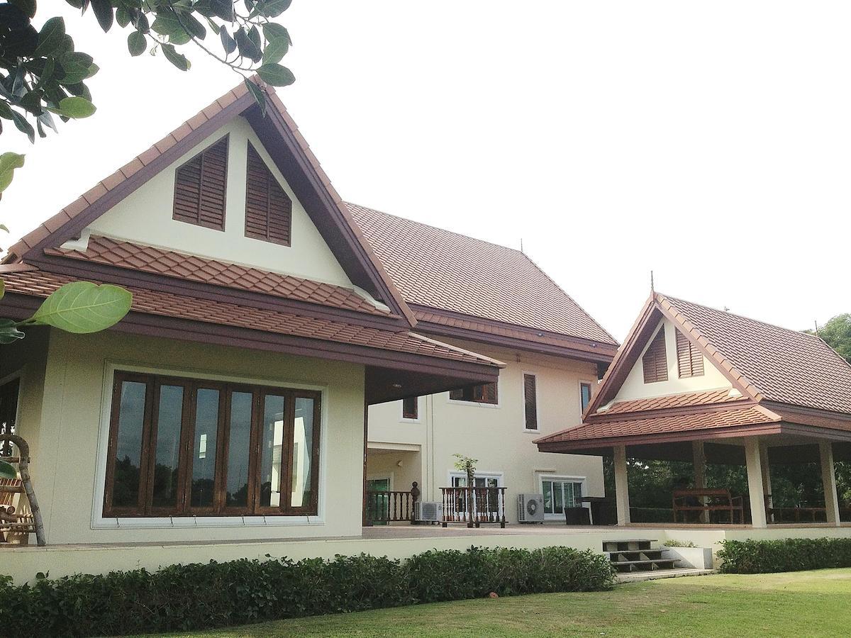 Thararin Resort 2*