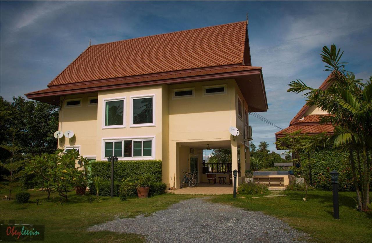 Thararin Resort 2*