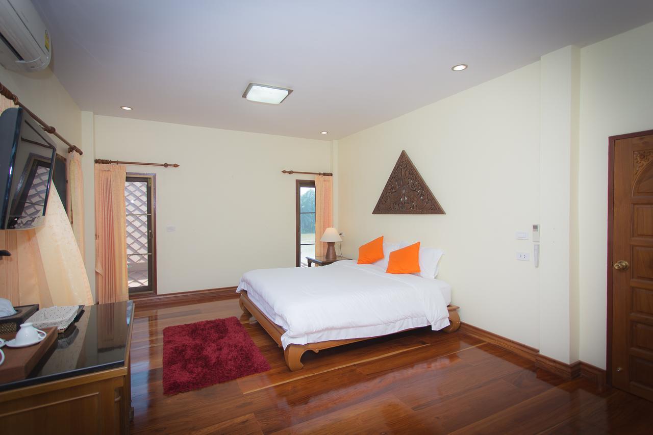 Resort Thararin 2*