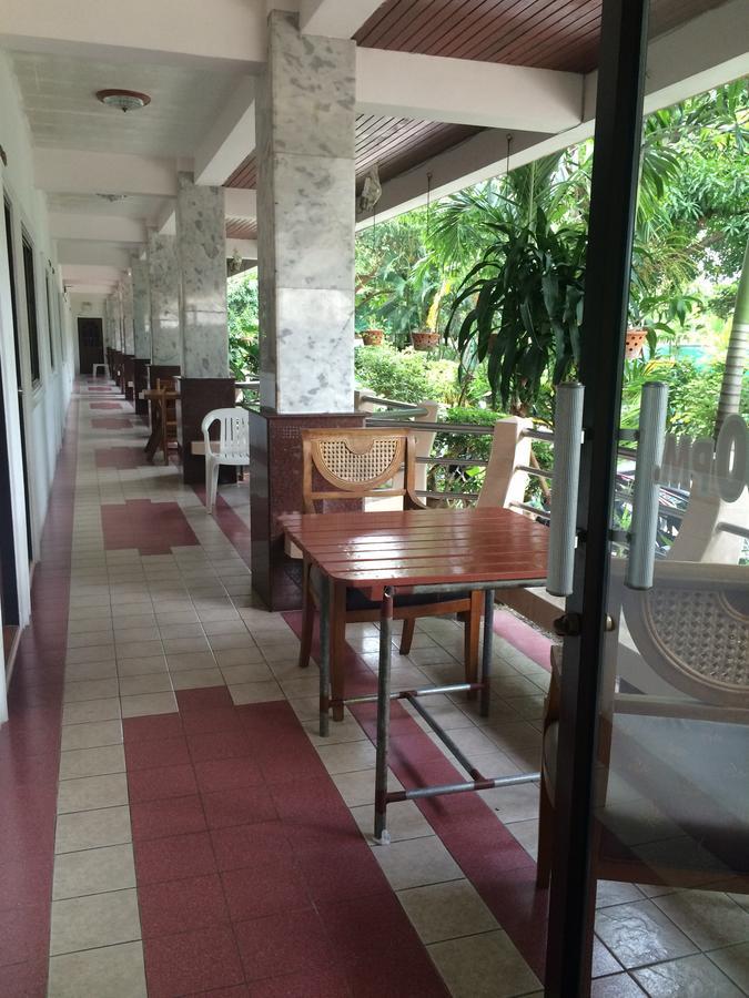 Coconut House Chaweng Hotel 2*