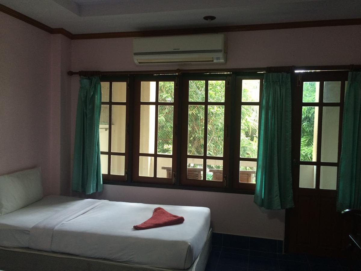 Coconut House Chaweng 2*