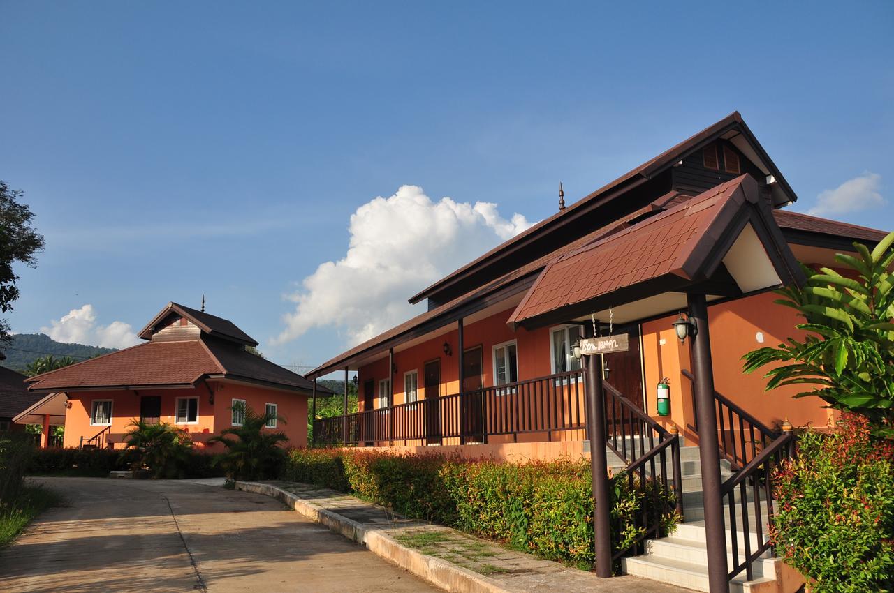 Sanctuary And Hotel 4*